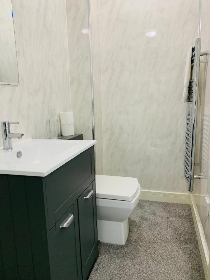 Elthorne Luxury Apartments - アクスブリッジ エクステリア 写真