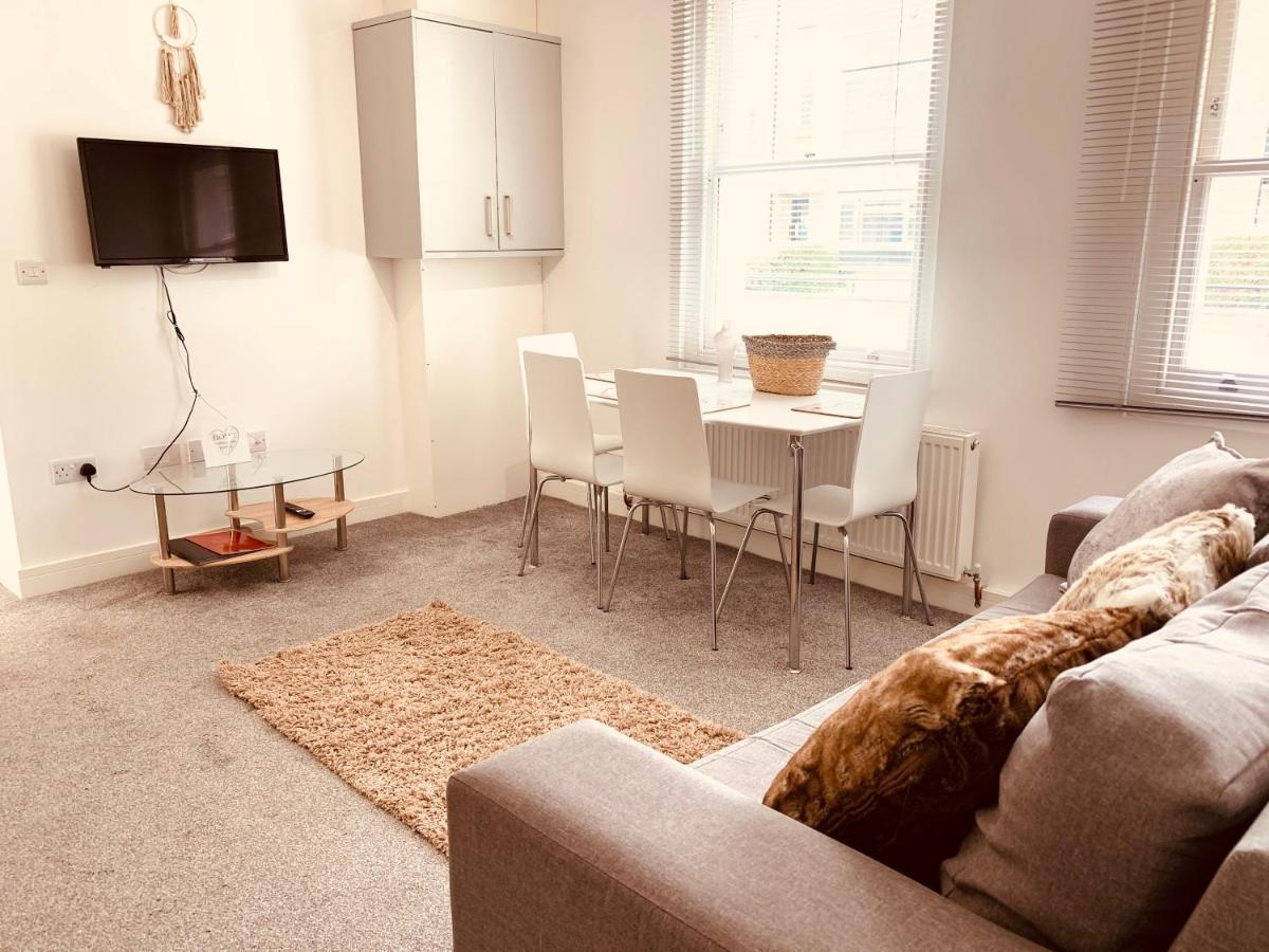 Elthorne Luxury Apartments - アクスブリッジ エクステリア 写真