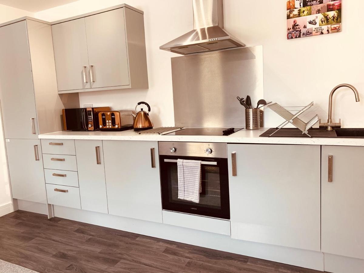 Elthorne Luxury Apartments - アクスブリッジ エクステリア 写真