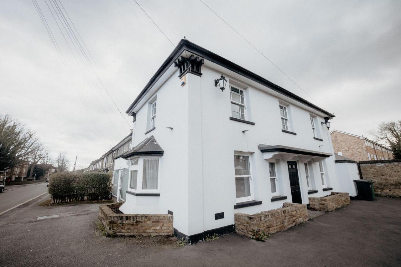 Elthorne Luxury Apartments - アクスブリッジ エクステリア 写真