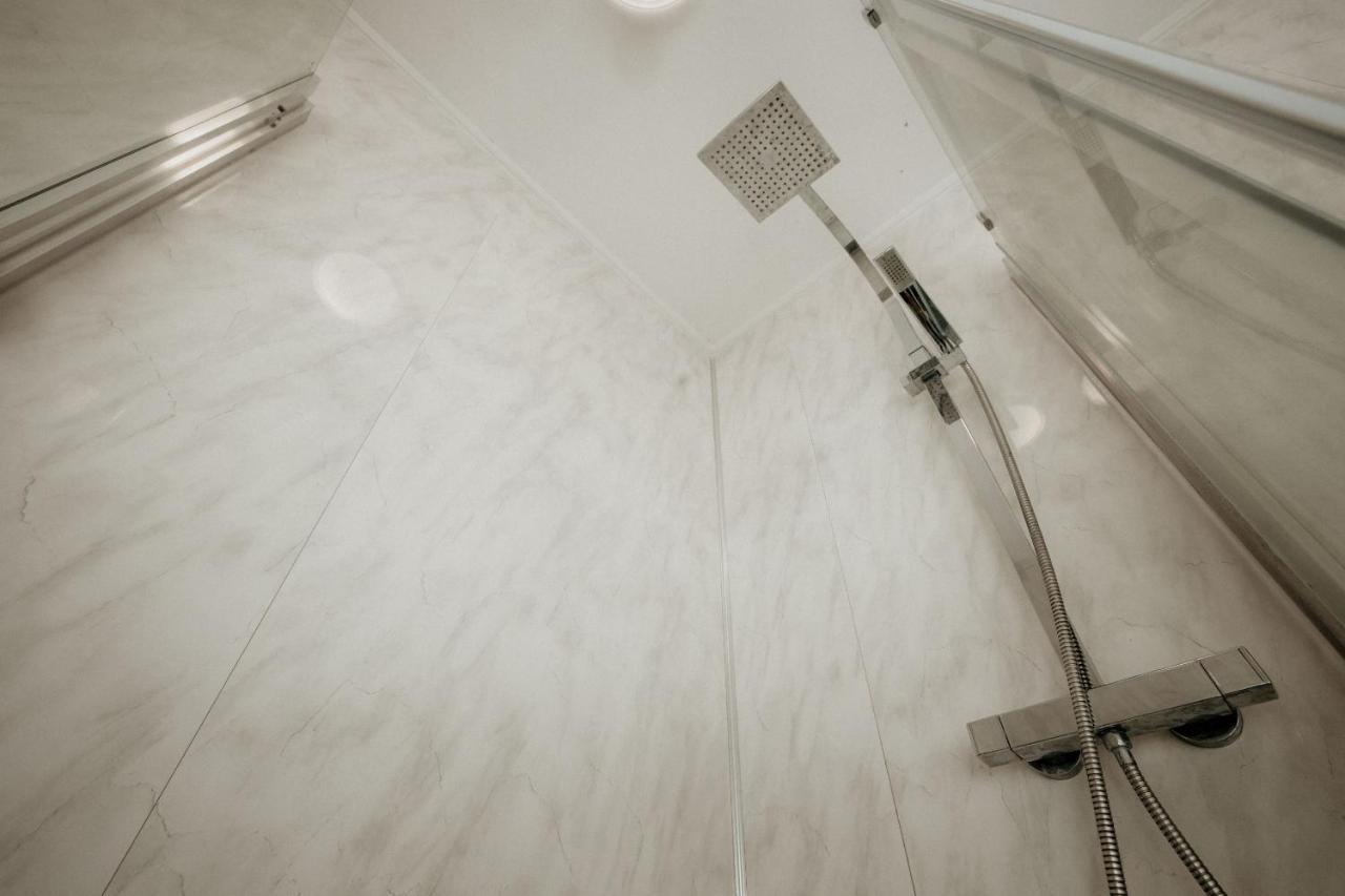 Elthorne Luxury Apartments - アクスブリッジ エクステリア 写真