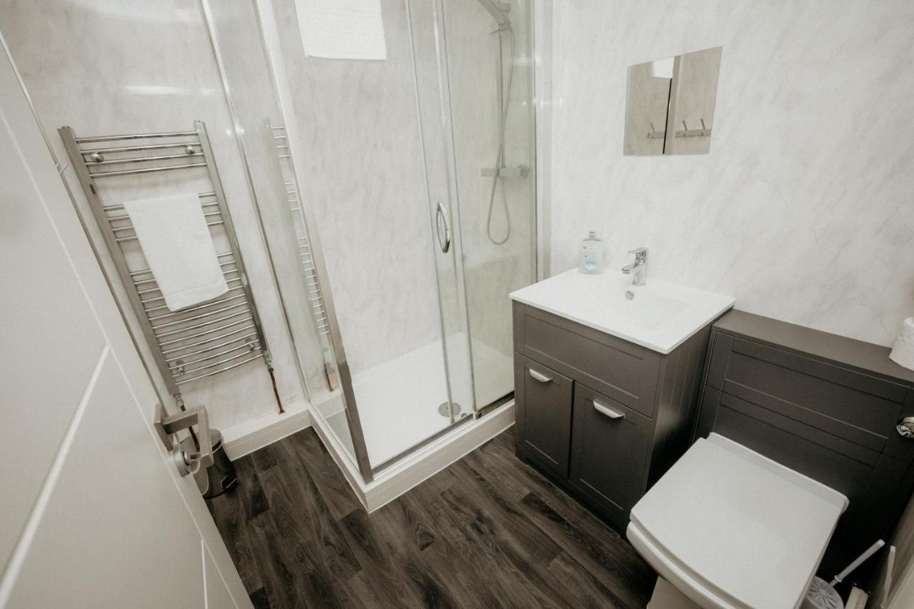 Elthorne Luxury Apartments - アクスブリッジ エクステリア 写真