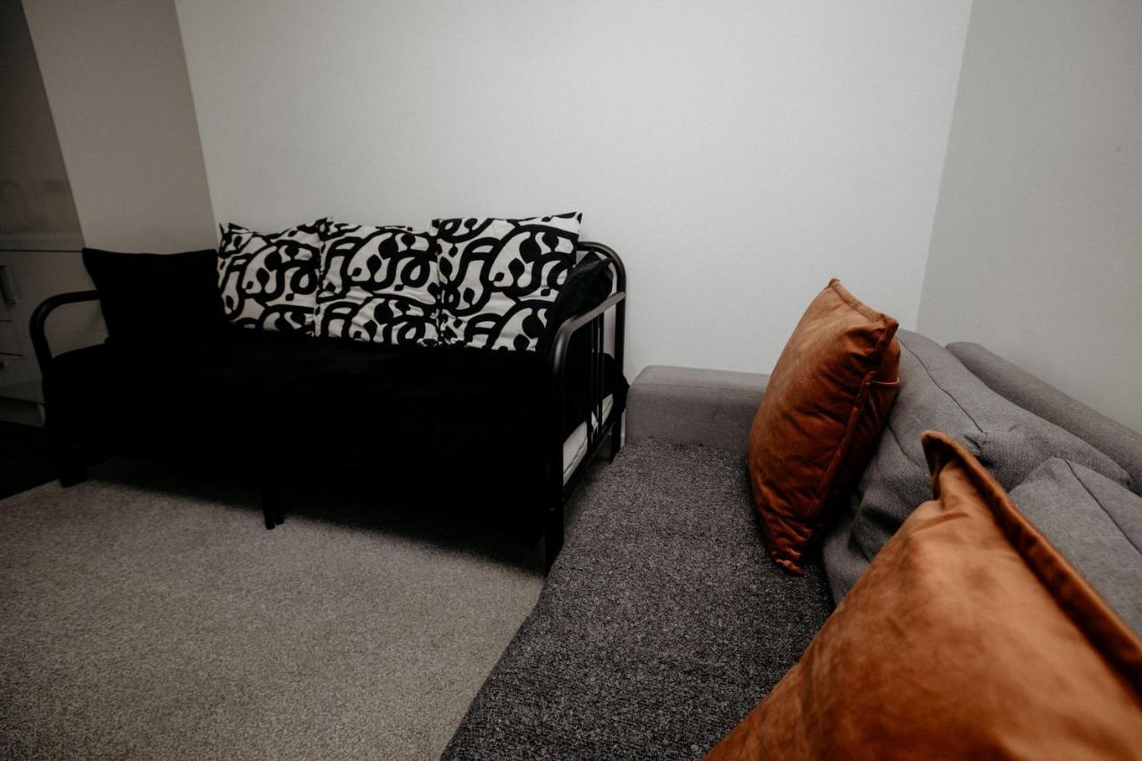 Elthorne Luxury Apartments - アクスブリッジ エクステリア 写真