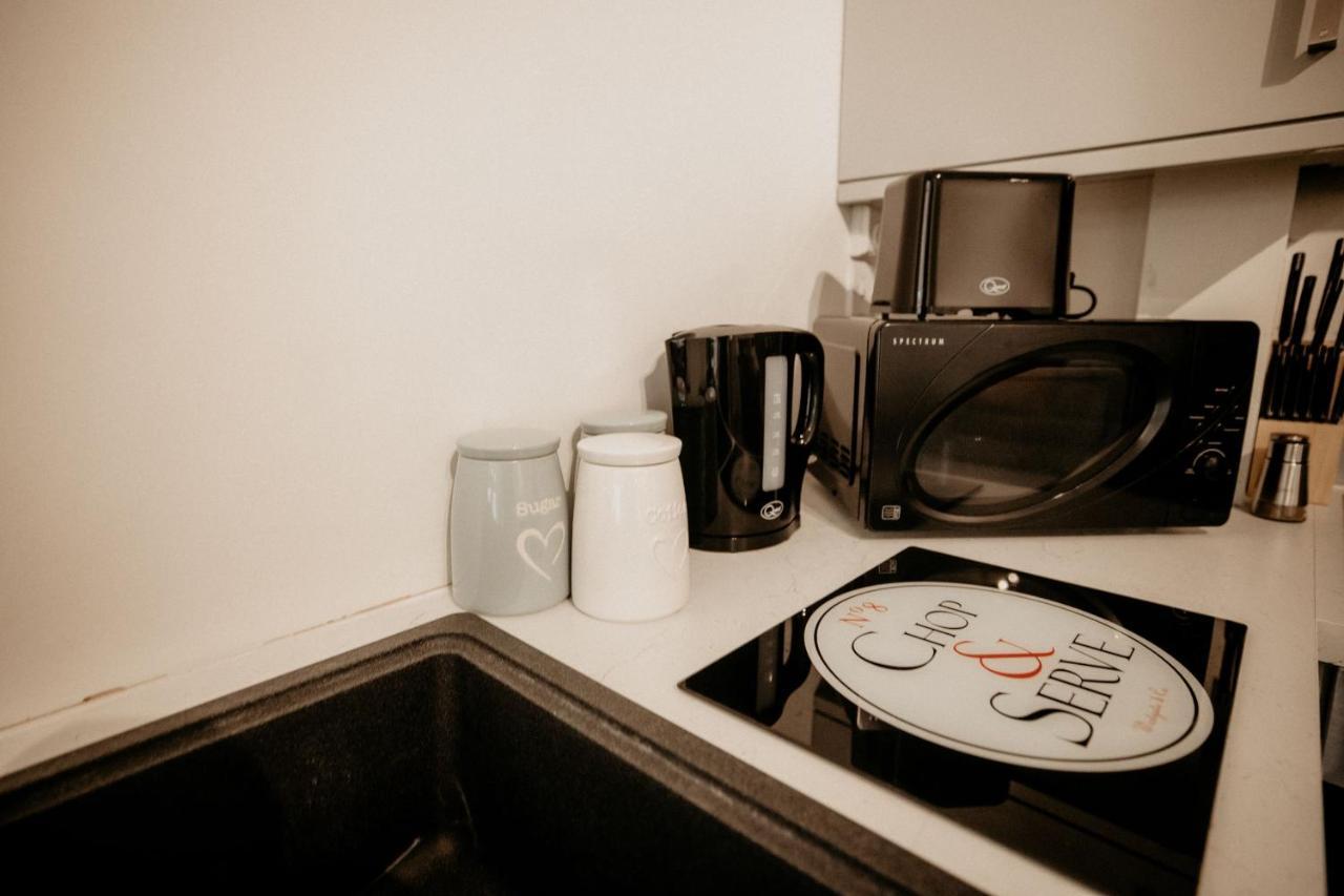 Elthorne Luxury Apartments - アクスブリッジ エクステリア 写真