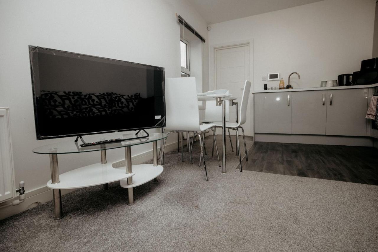 Elthorne Luxury Apartments - アクスブリッジ エクステリア 写真