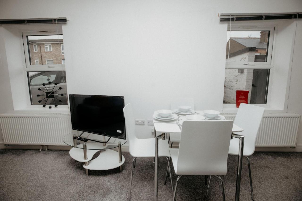 Elthorne Luxury Apartments - アクスブリッジ エクステリア 写真