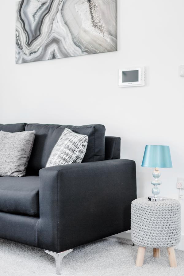 Elthorne Luxury Apartments - アクスブリッジ エクステリア 写真