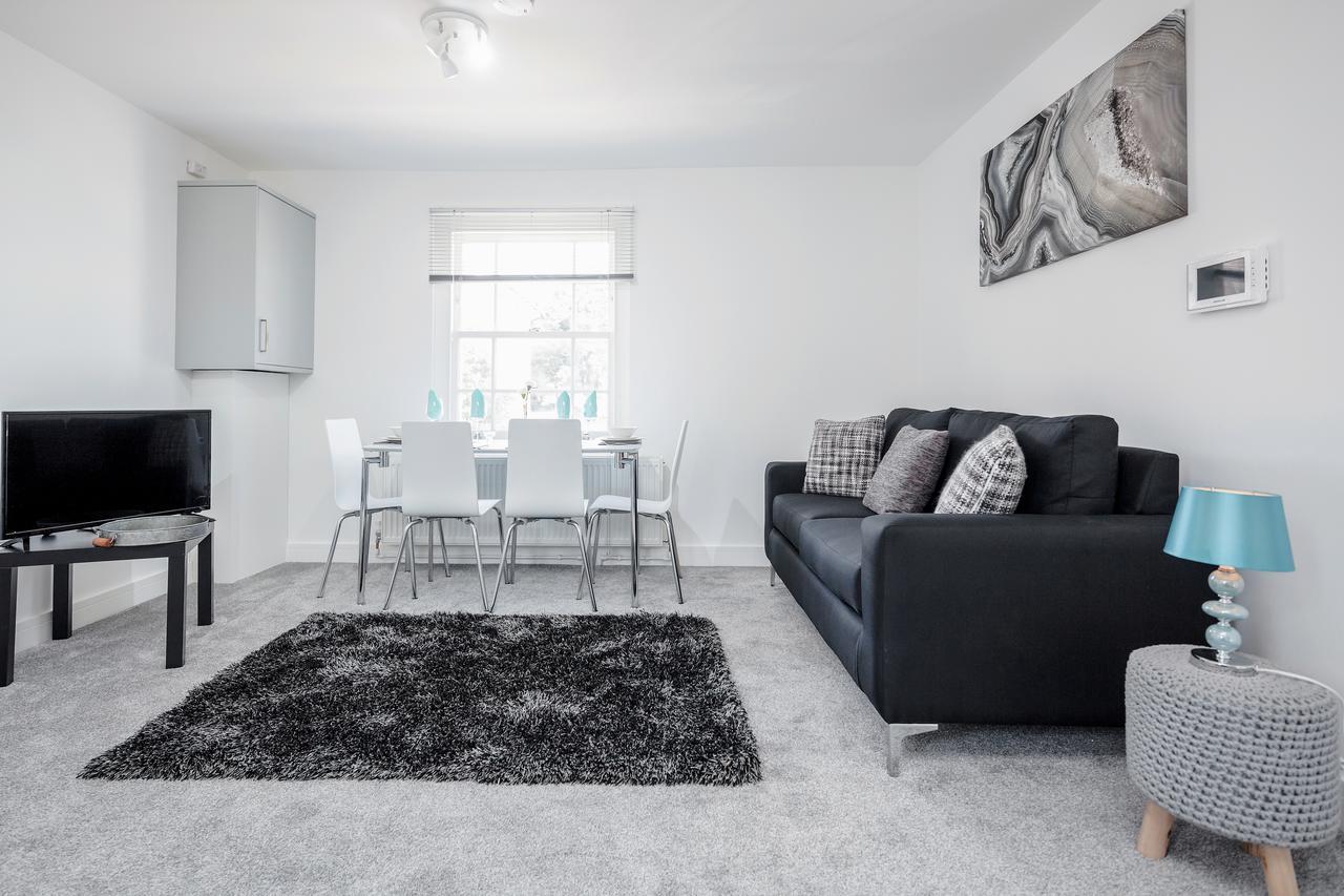 Elthorne Luxury Apartments - アクスブリッジ エクステリア 写真
