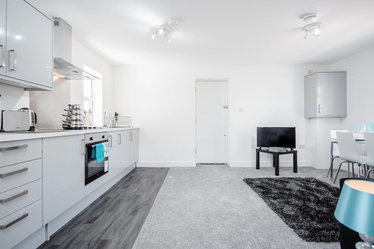 Elthorne Luxury Apartments - アクスブリッジ エクステリア 写真