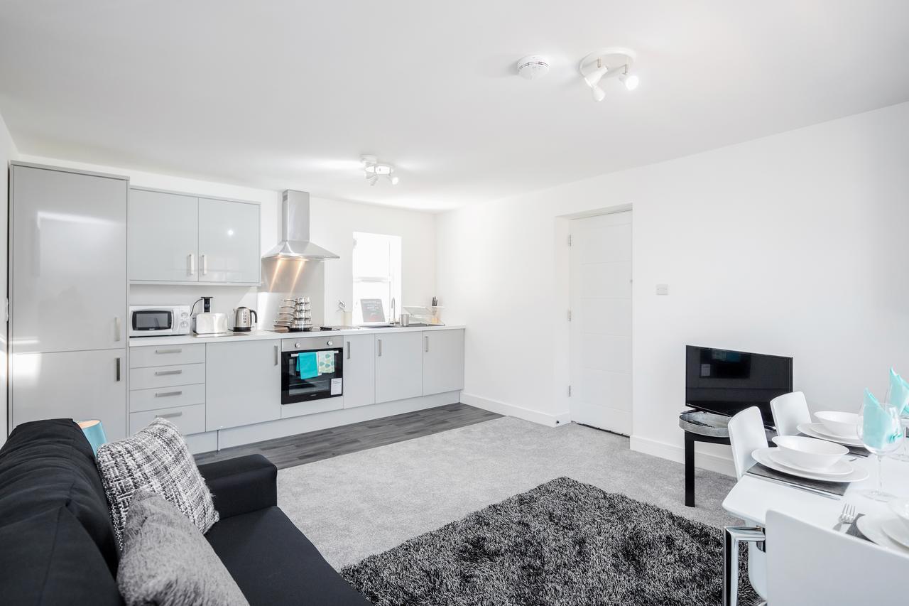 Elthorne Luxury Apartments - アクスブリッジ エクステリア 写真
