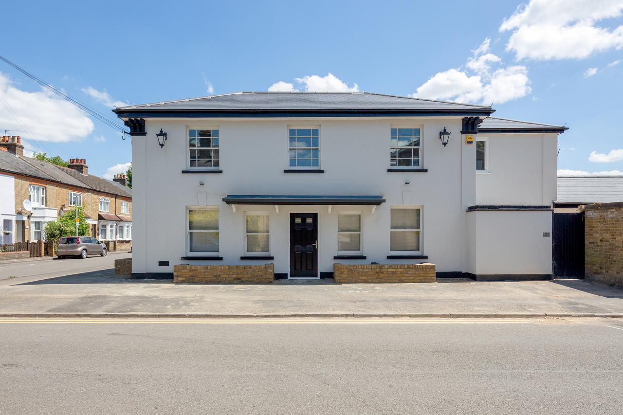 Elthorne Luxury Apartments - アクスブリッジ エクステリア 写真